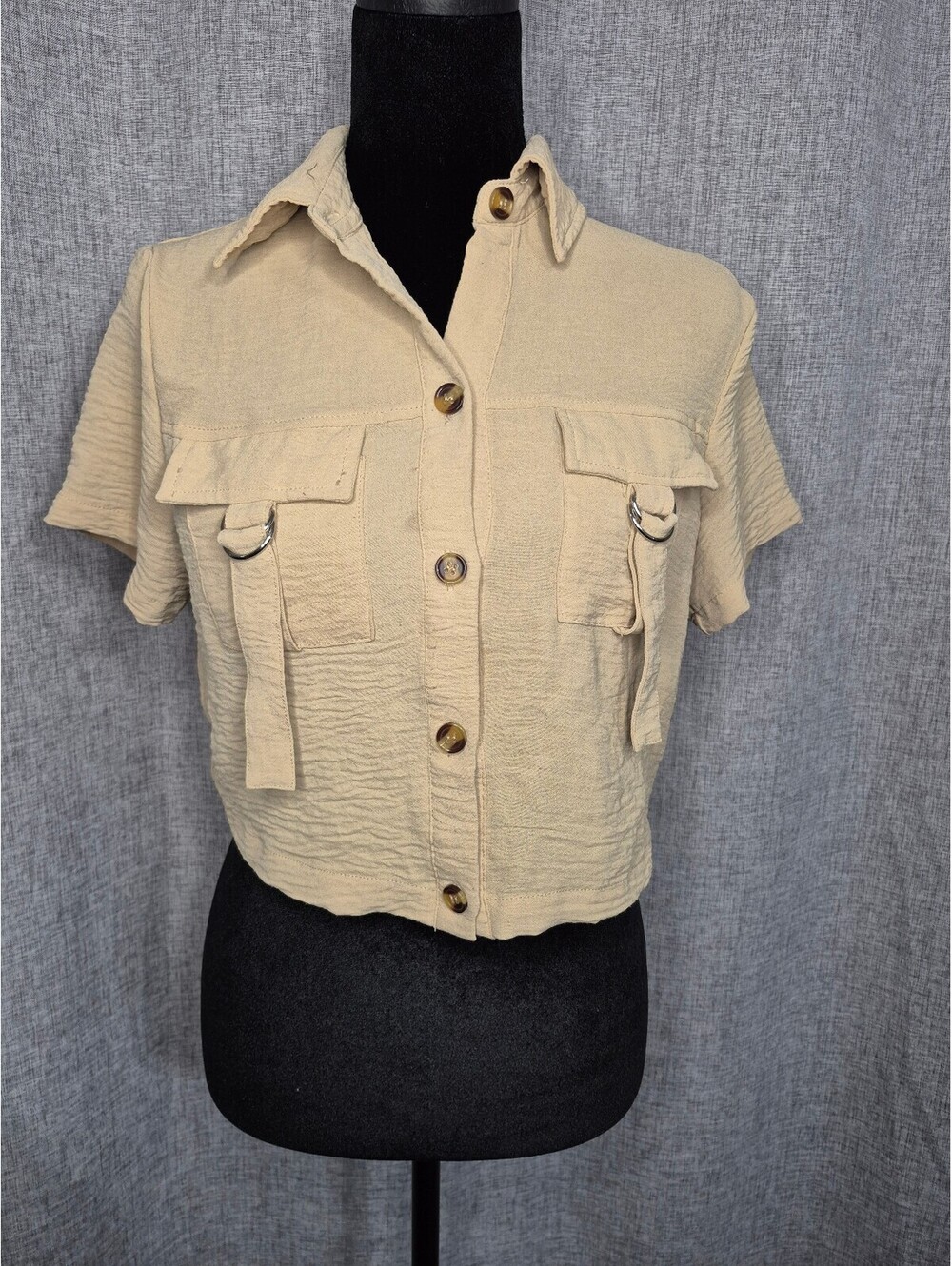 Love 83 Women’s Small Beige Textured Cropped Utility Button Shirt D-Ring Pockets